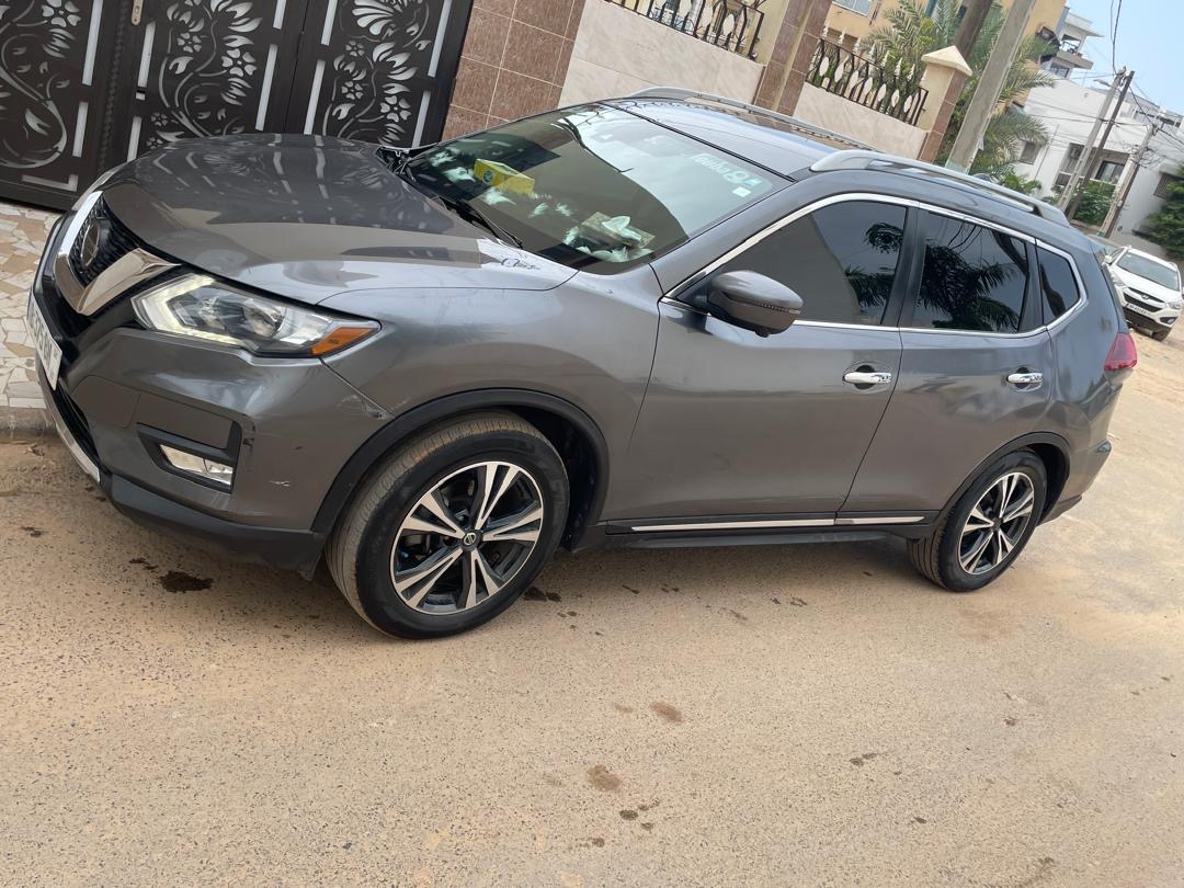 Nissan rogue année 2018