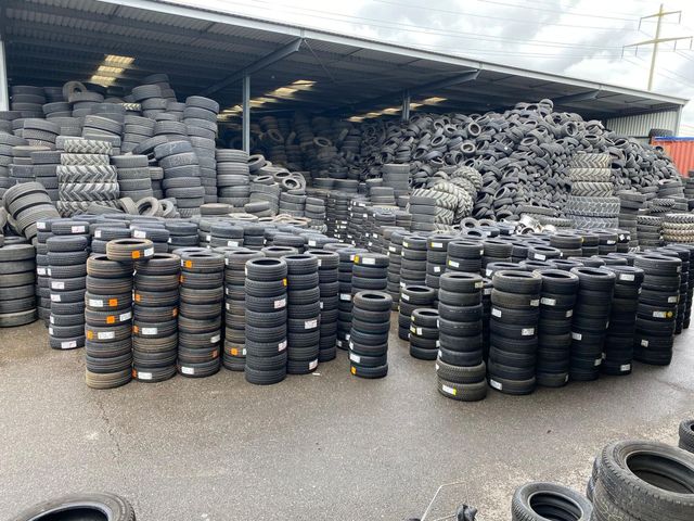 PNEUS NEUFS ET D'OCCASIONS