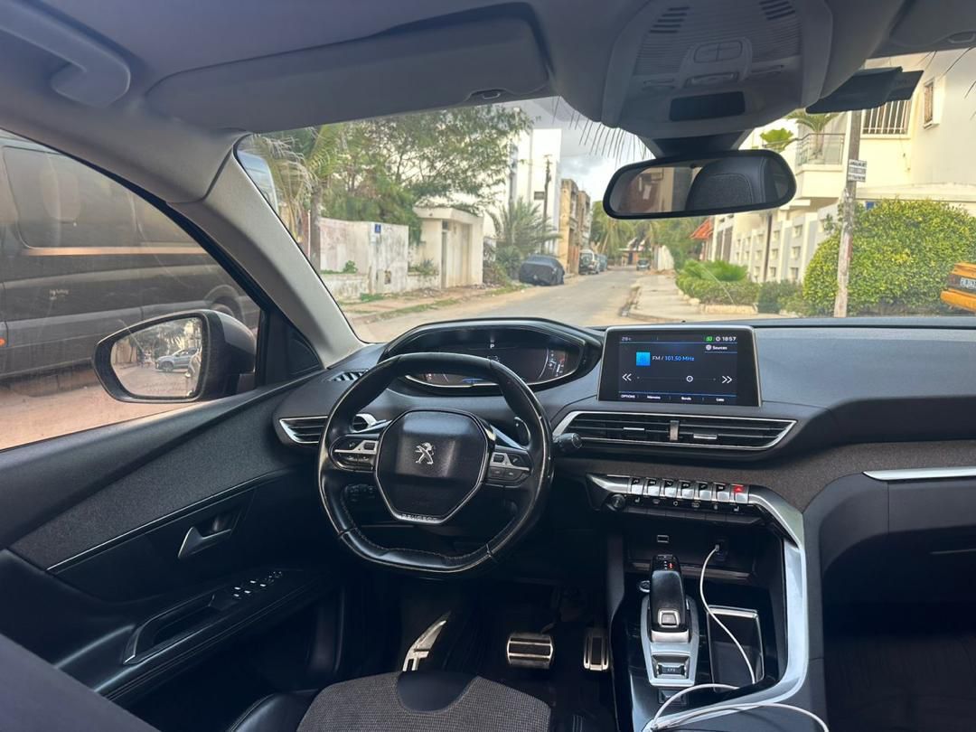 PEUGEOT 3008 ANNÉE 2019