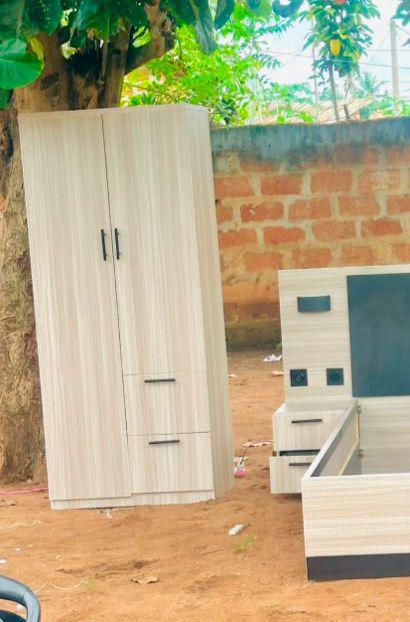 Armoire deux battants
