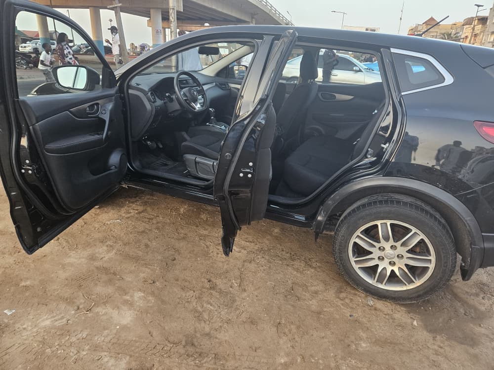 Nissan Qashqai Occasion 2018 Automatique Essence Climatisée – 150 000 km
