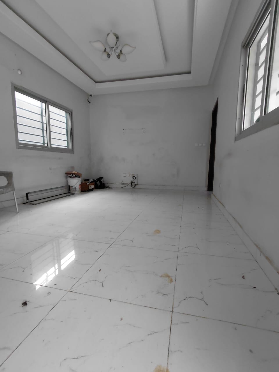 Villa Basse 5 Pièces – 500 m², ACD, Cocody Angré CHU à Abidjan