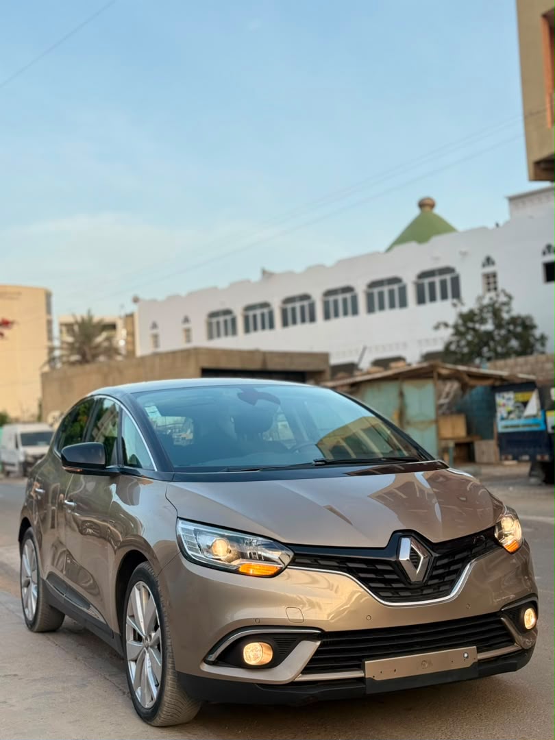 RENAULT SCENIC 2019