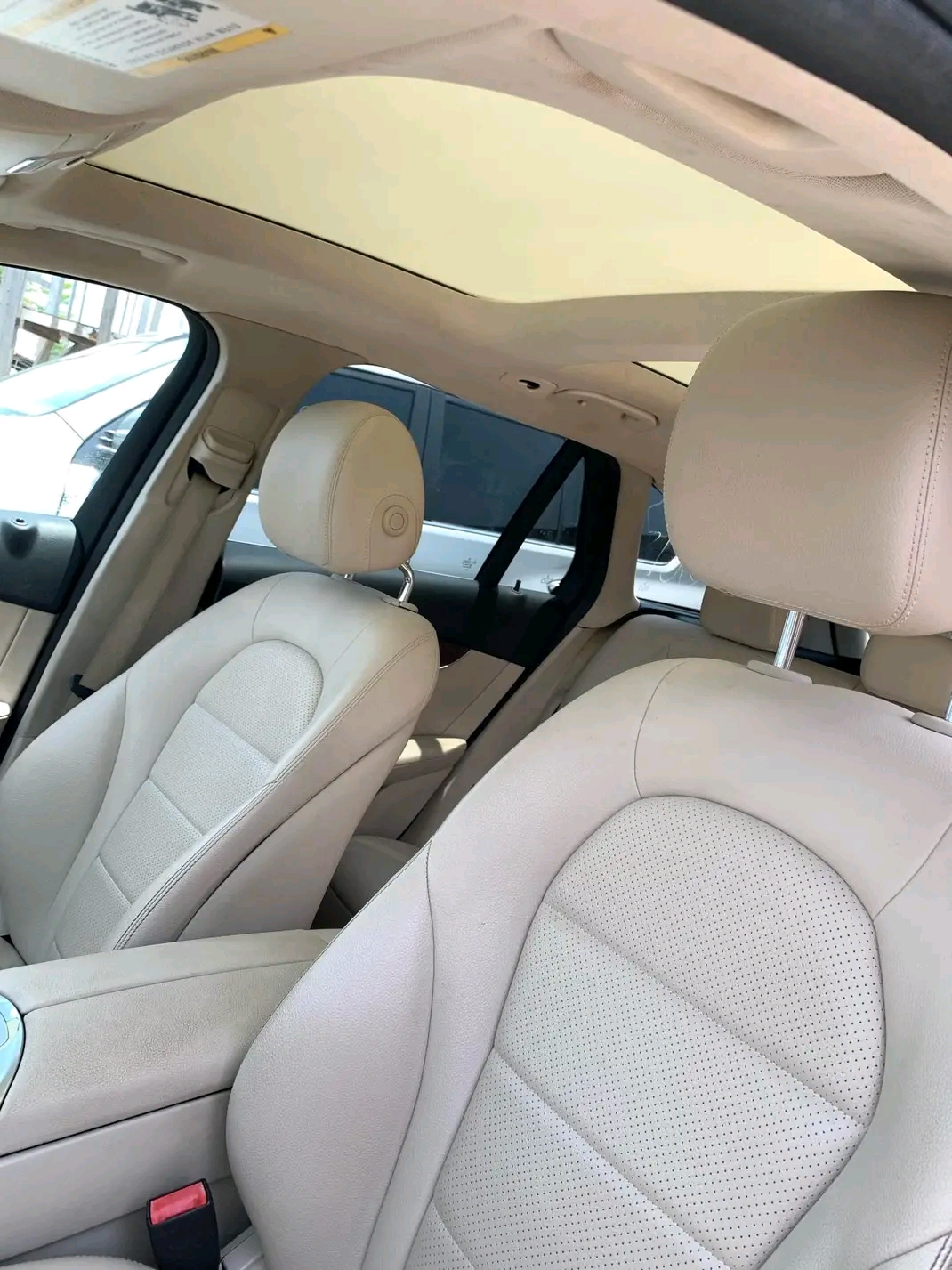 Mercedes-Benz GLC 300 2018 essence automatique