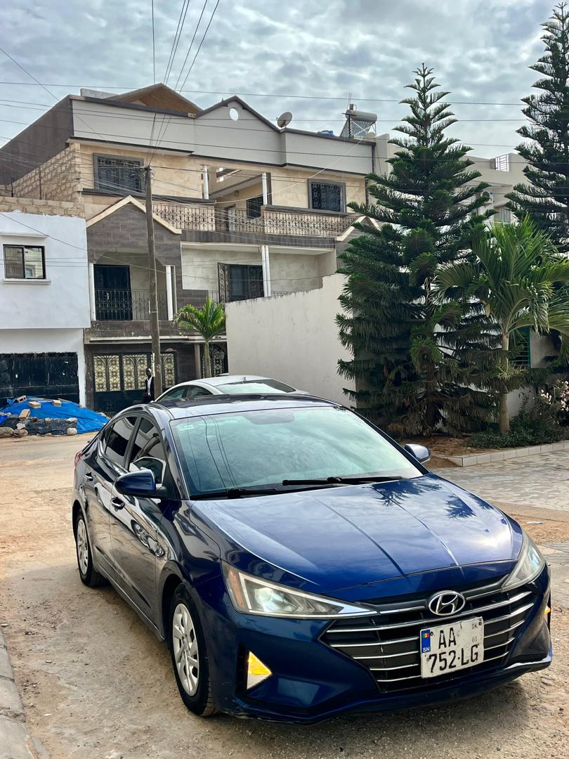 HYUNDAI ELANTRA 2019