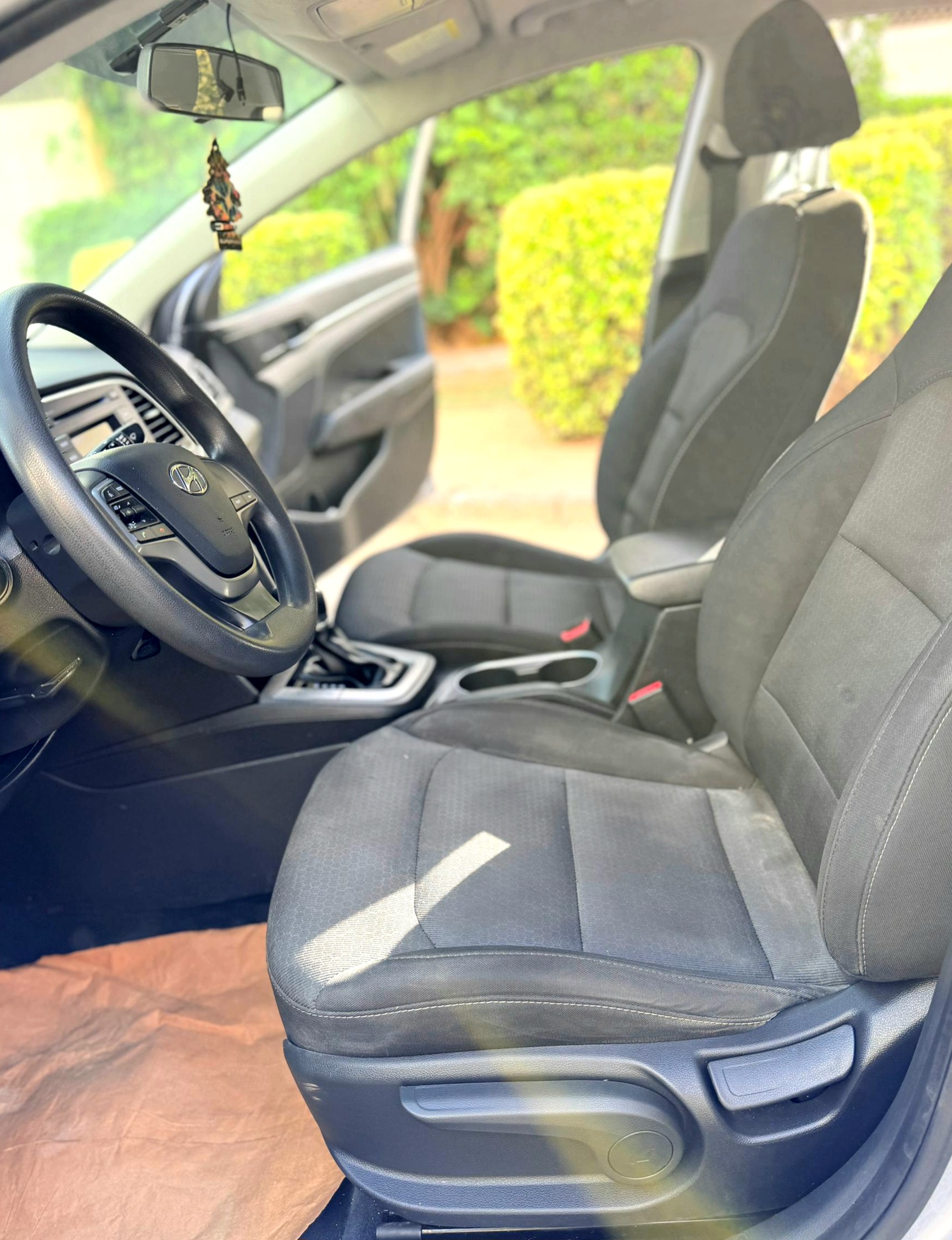 HYUNDAI ELANTRA 2017 ESSENCE AUTOMATIQUE