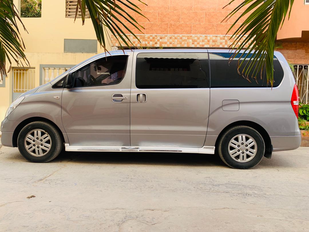 Hyundai grand starex 2017