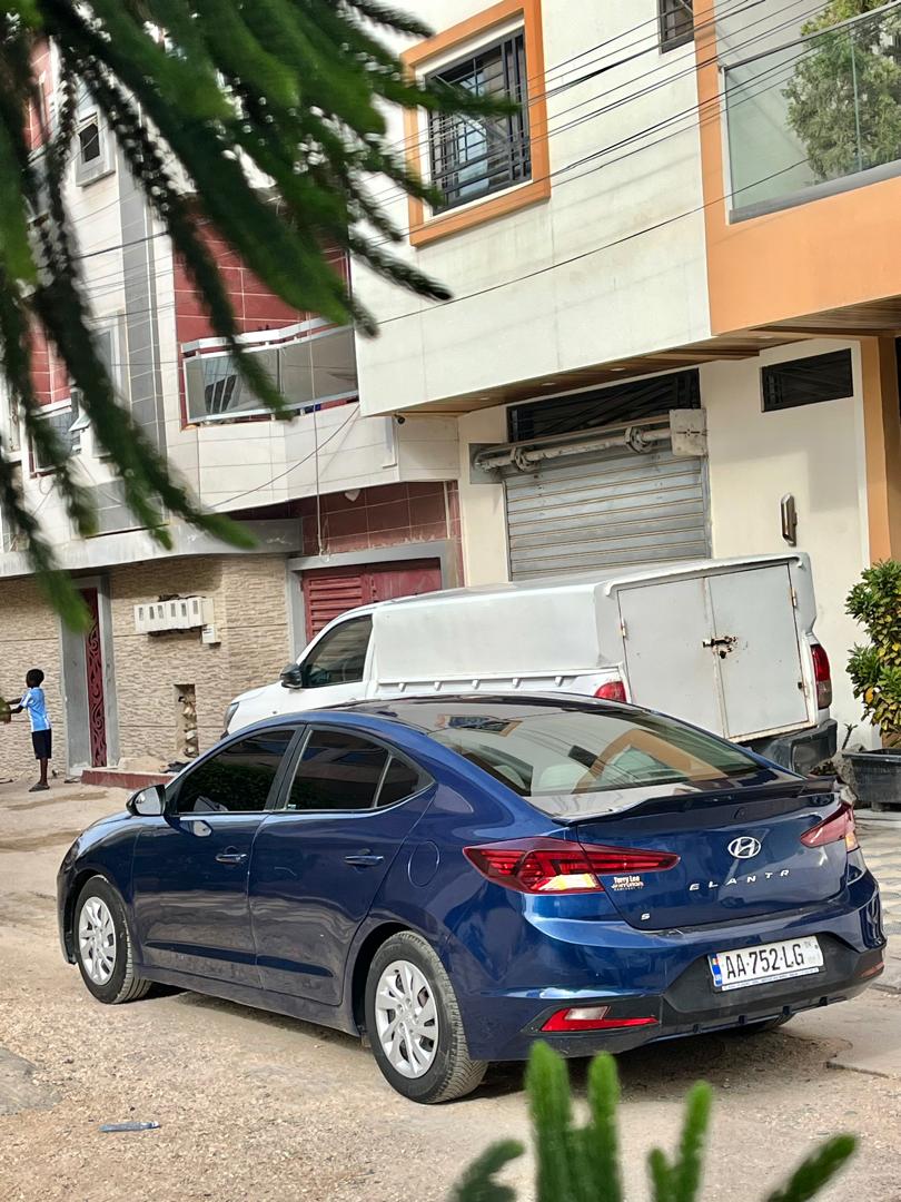 HYUNDAI ELANTRA 2019