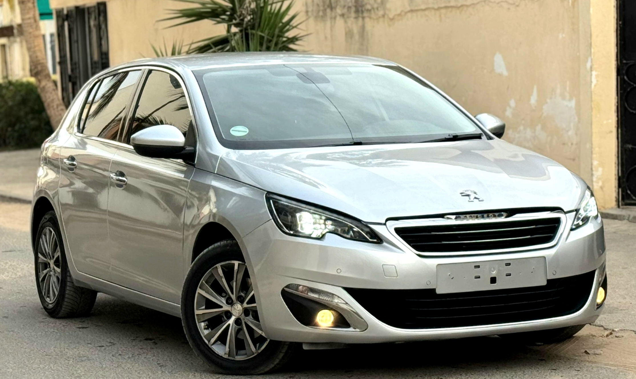 Peugeot 308 diesel manuelle 2017