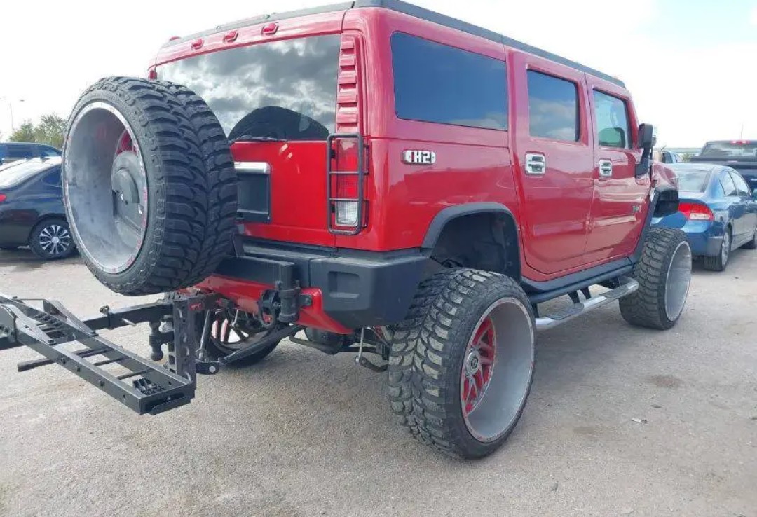 Hummer H2 lifté 2004 V8 6.0 essence Automatique