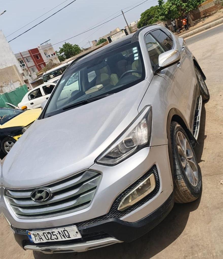 Hyundai Santa Fe 2013 4x4 – Essence, Automatique, Moteur 2.0L