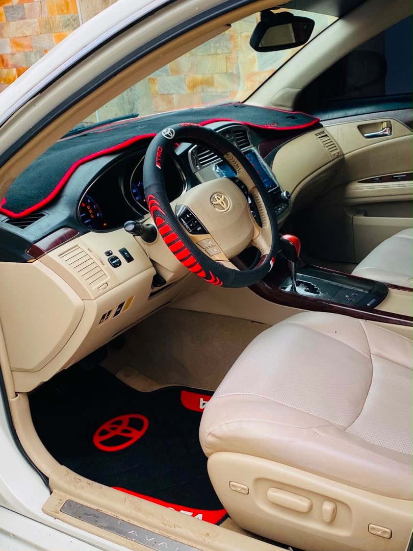Toyota Avalon Limited 2012 Boîte Automatique
