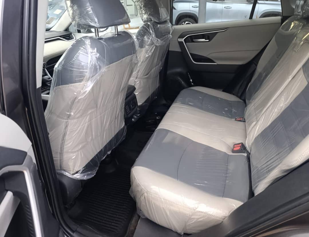 VENTE TOYOTA RAV4 ANNÉE 2023