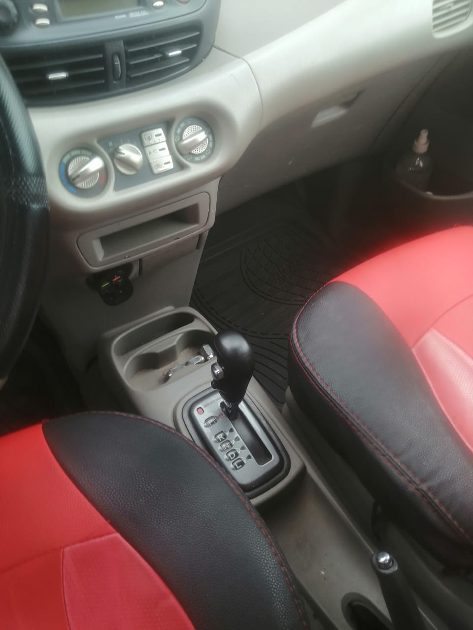 Nissan Almera Tino Occasion