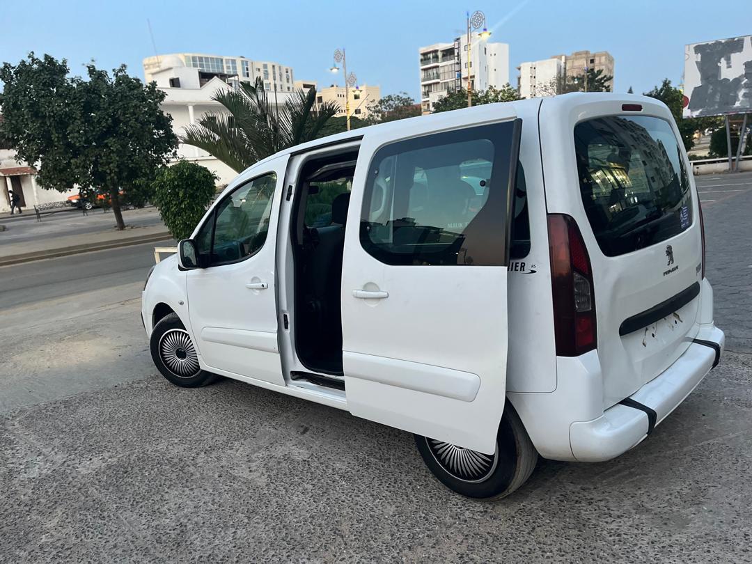 Citroën Berlingo 2017 diesel manuel climatisé 5 places à vendre