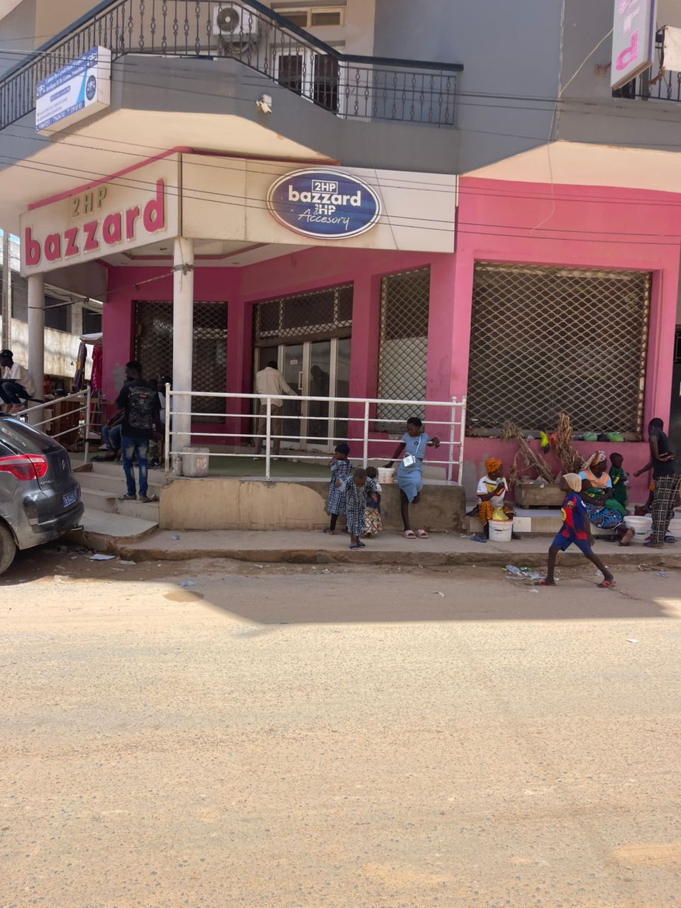 Showroom à Louer à Ouakam – Local Commercial Idéal