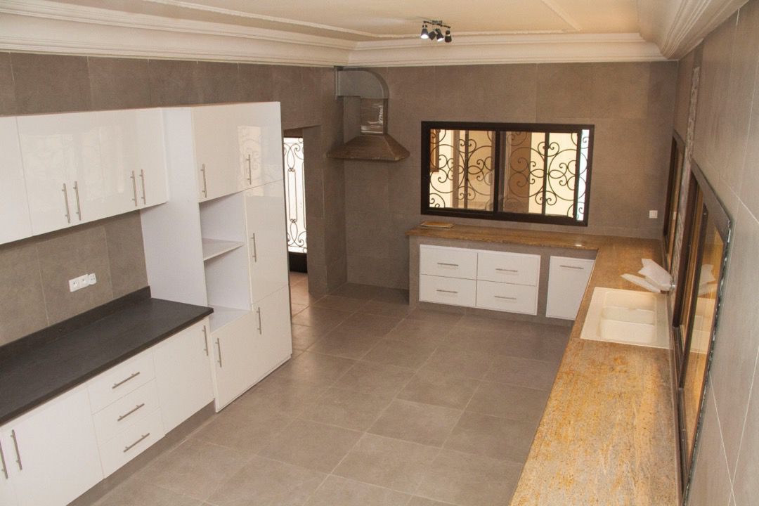 Villa F6 à louer aux Almadies