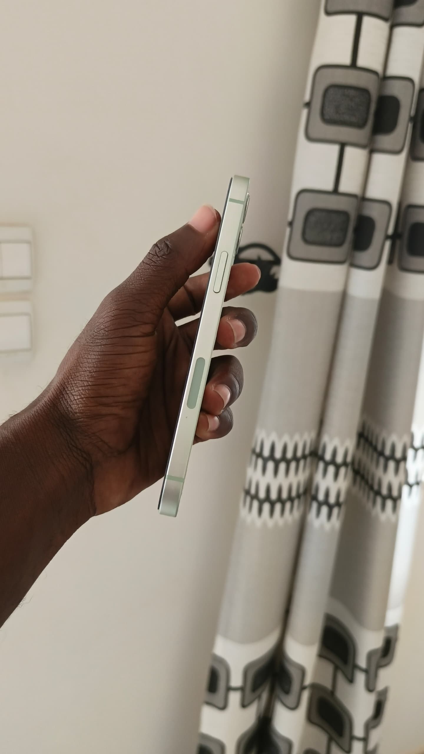 iPhone 12 128 Go Original – Très Bon État