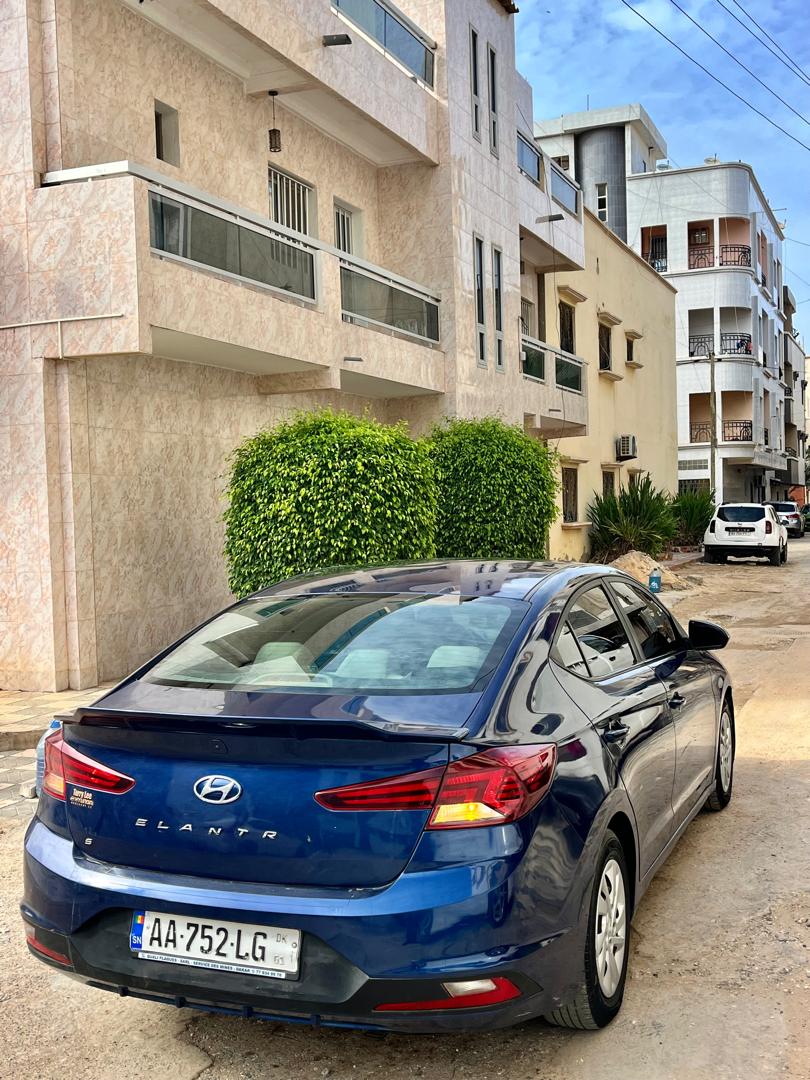 HYUNDAI ELANTRA 2019