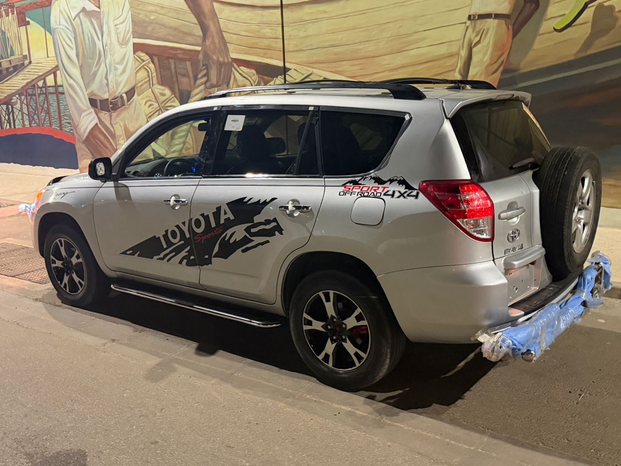 TOYOTA RAV4