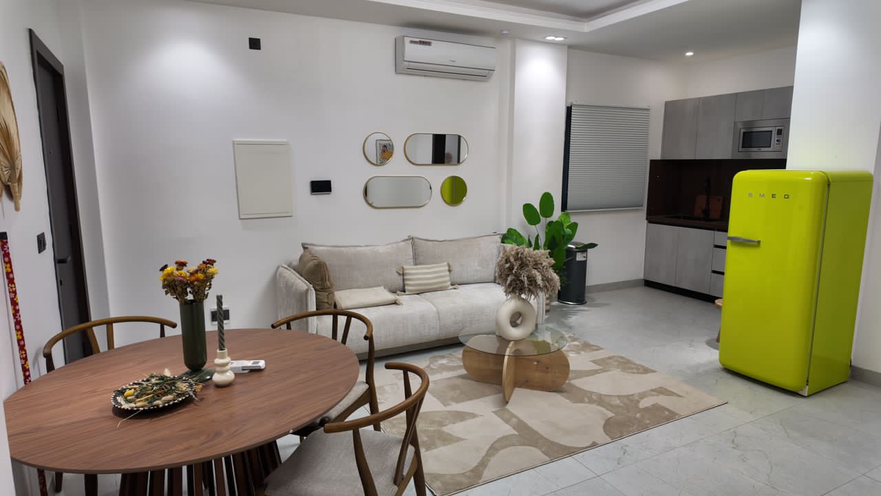 Studio meublé à louer – Point E