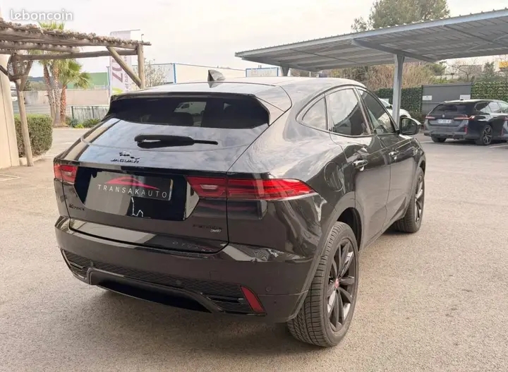 JAGUAR E-PACE P300e