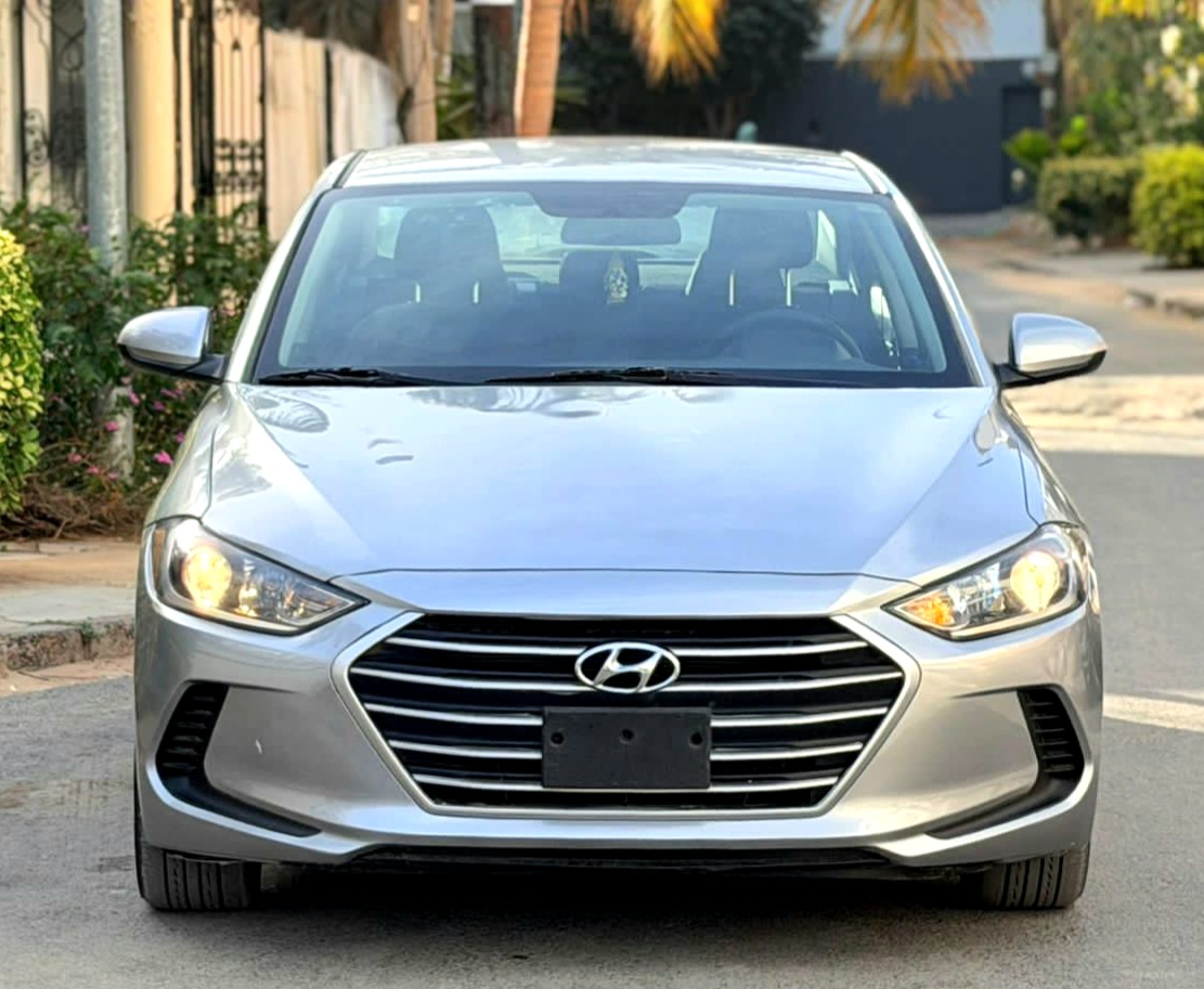 HYUNDAI ELANTRA 2017 ESSENCE AUTOMATIQUE