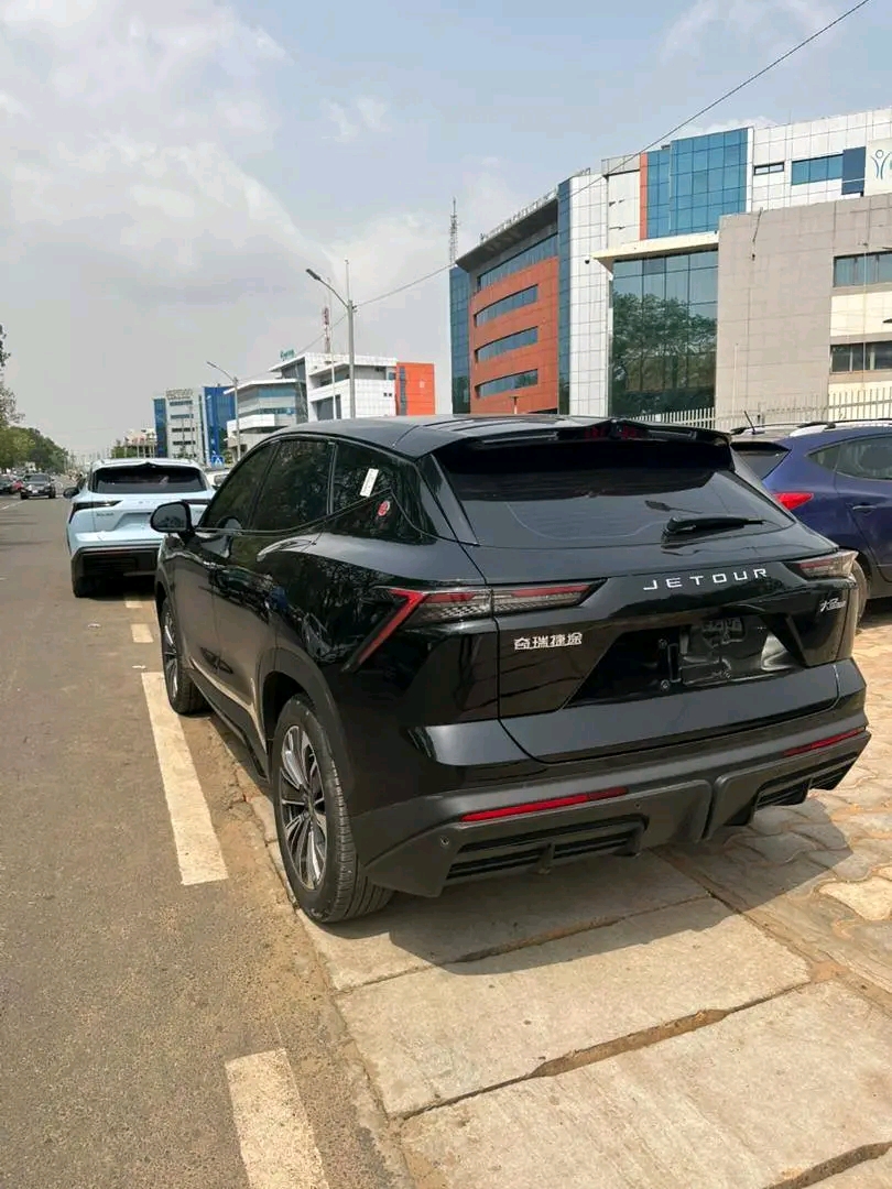 Jetour Dashing Hybride 2025 à vendre à Lomé – Déjà dédouanée