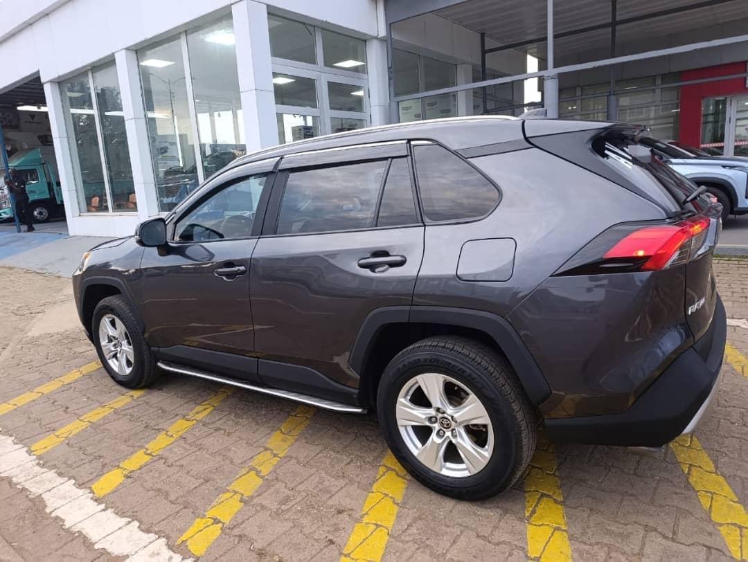 VENTE TOYOTA RAV4 ANNÉE 2023