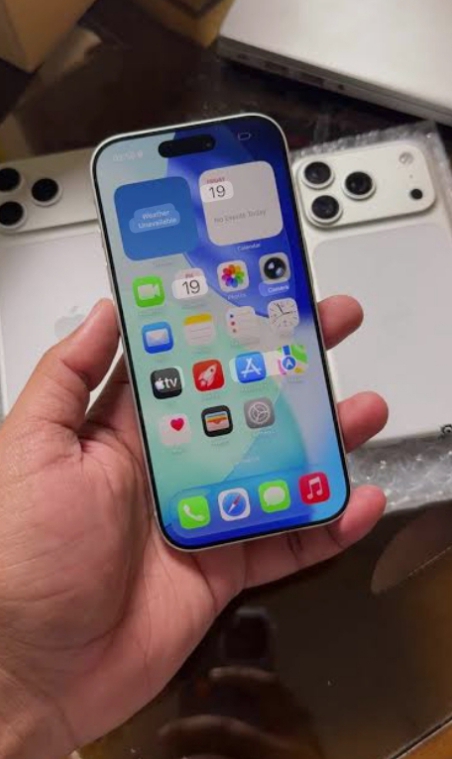 Ex: je un iphone 17 pro max 512 GB Face ID ✅ True tone ✅