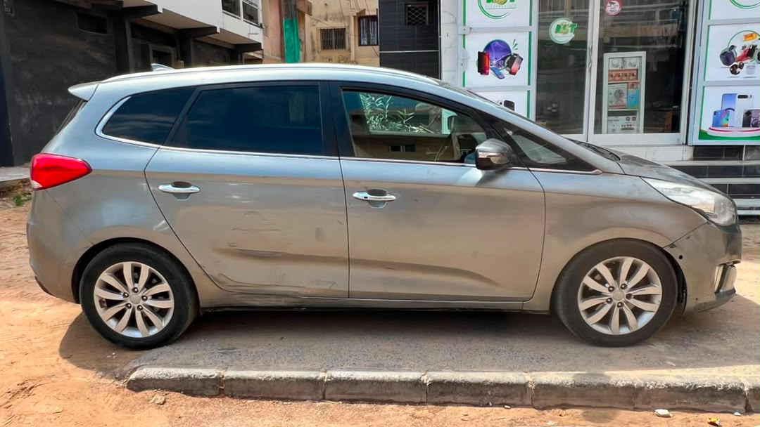 KIA CARENS 2016