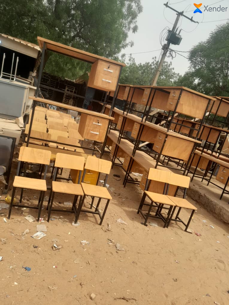 Mobilier Scolaire à Vendre à Niamey – Tables, Bancs, Bureaux et Armoires