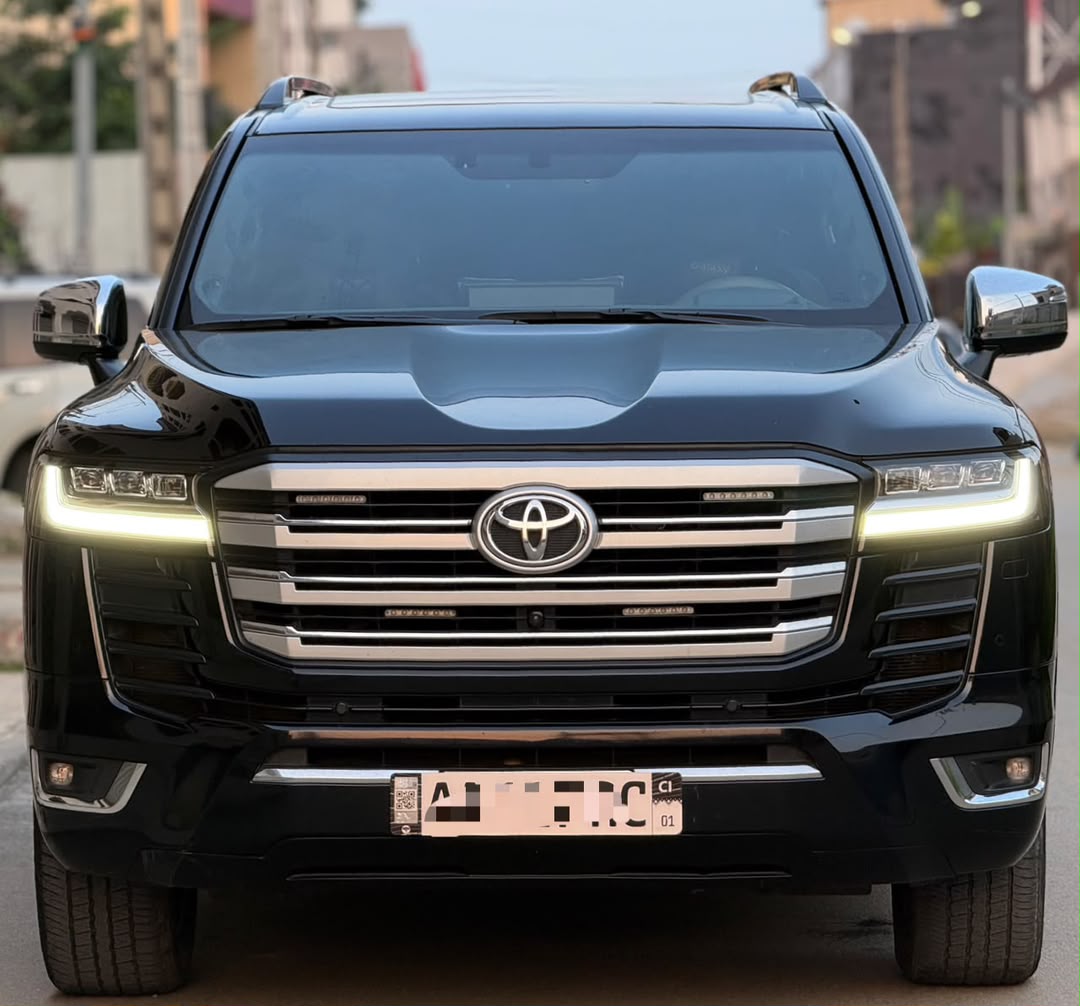 Toyota Land Cruiser VX-R 70th Anniversary 2025 Essence Automatique