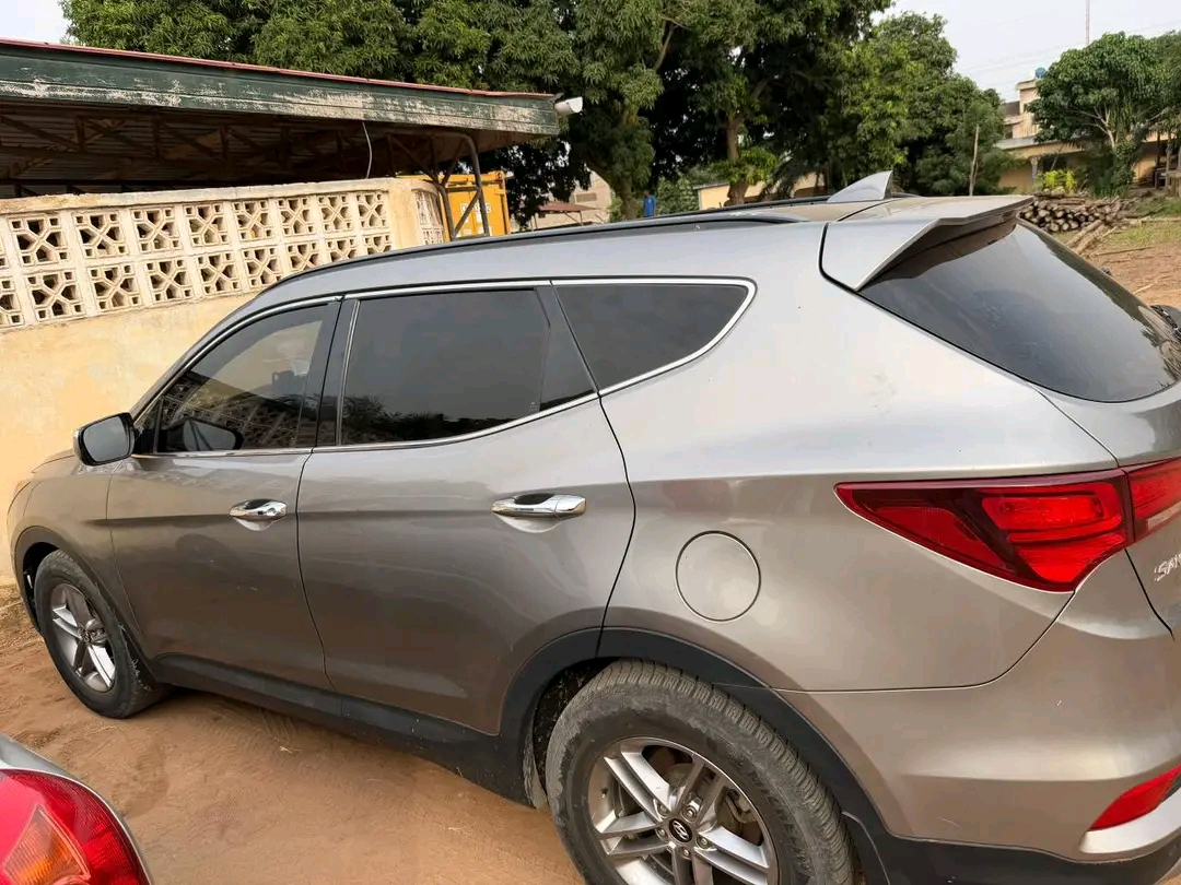 Hyundai Santa Fe 2018 à vendre à Lomé – Boîte automatique
