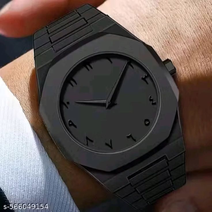 Montre stylée octogonale noire