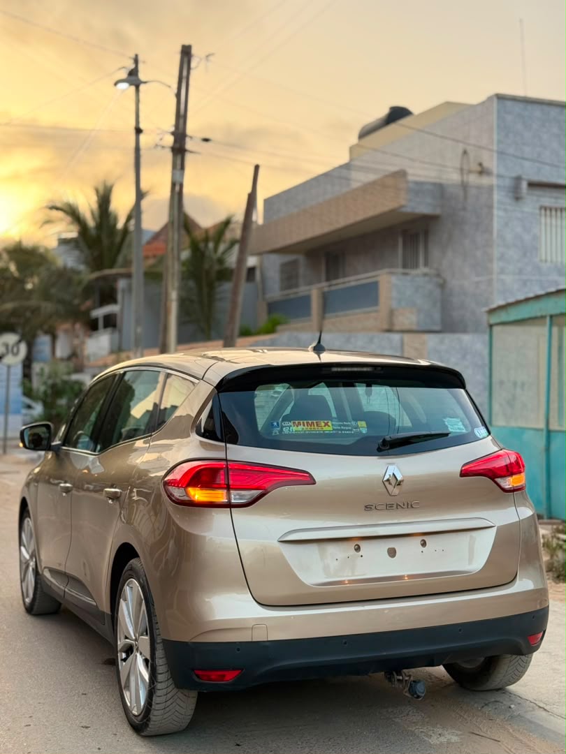 RENAULT SCENIC 2019