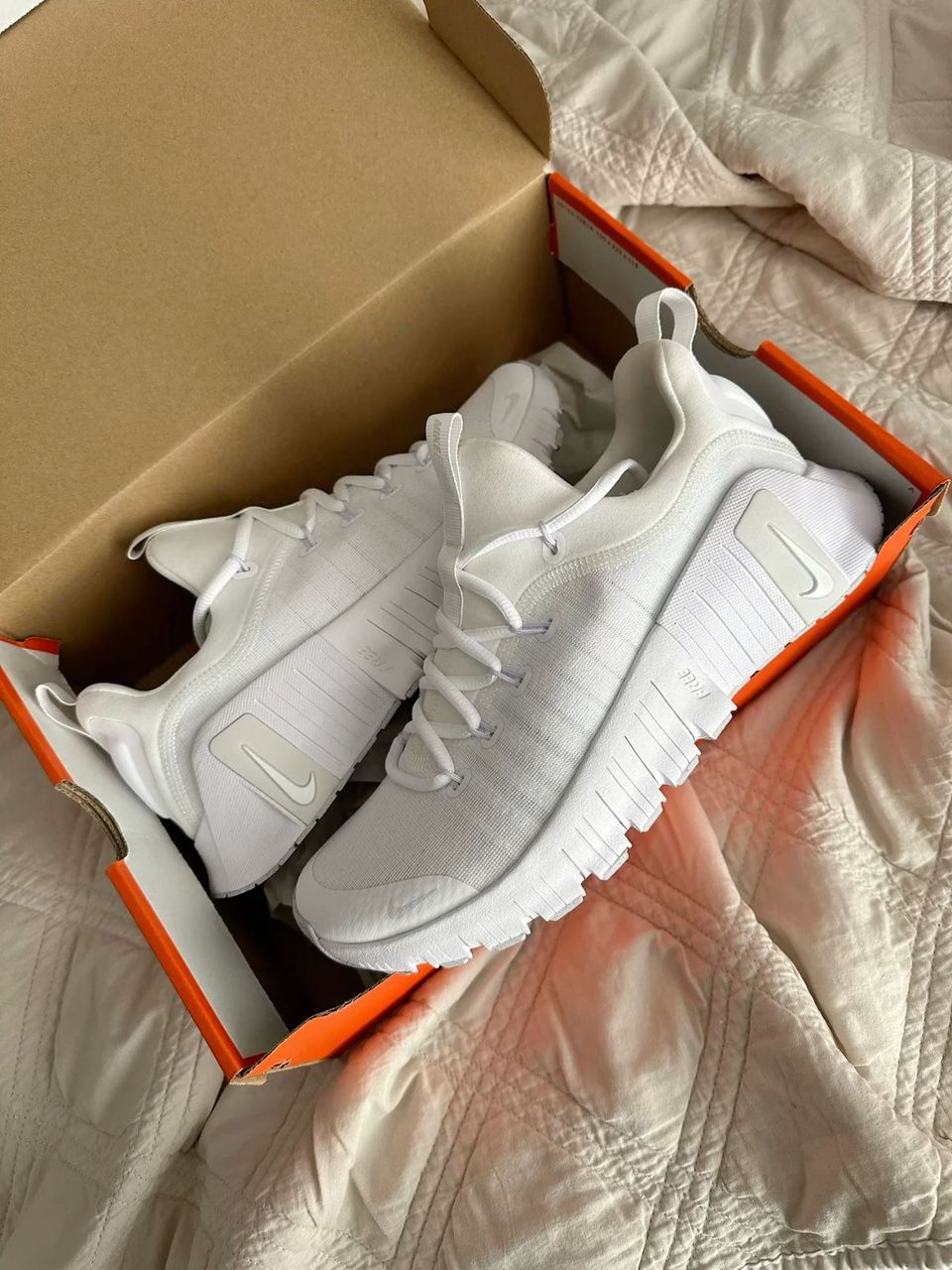 Chaussures Nike blanches à vendre à Dakar