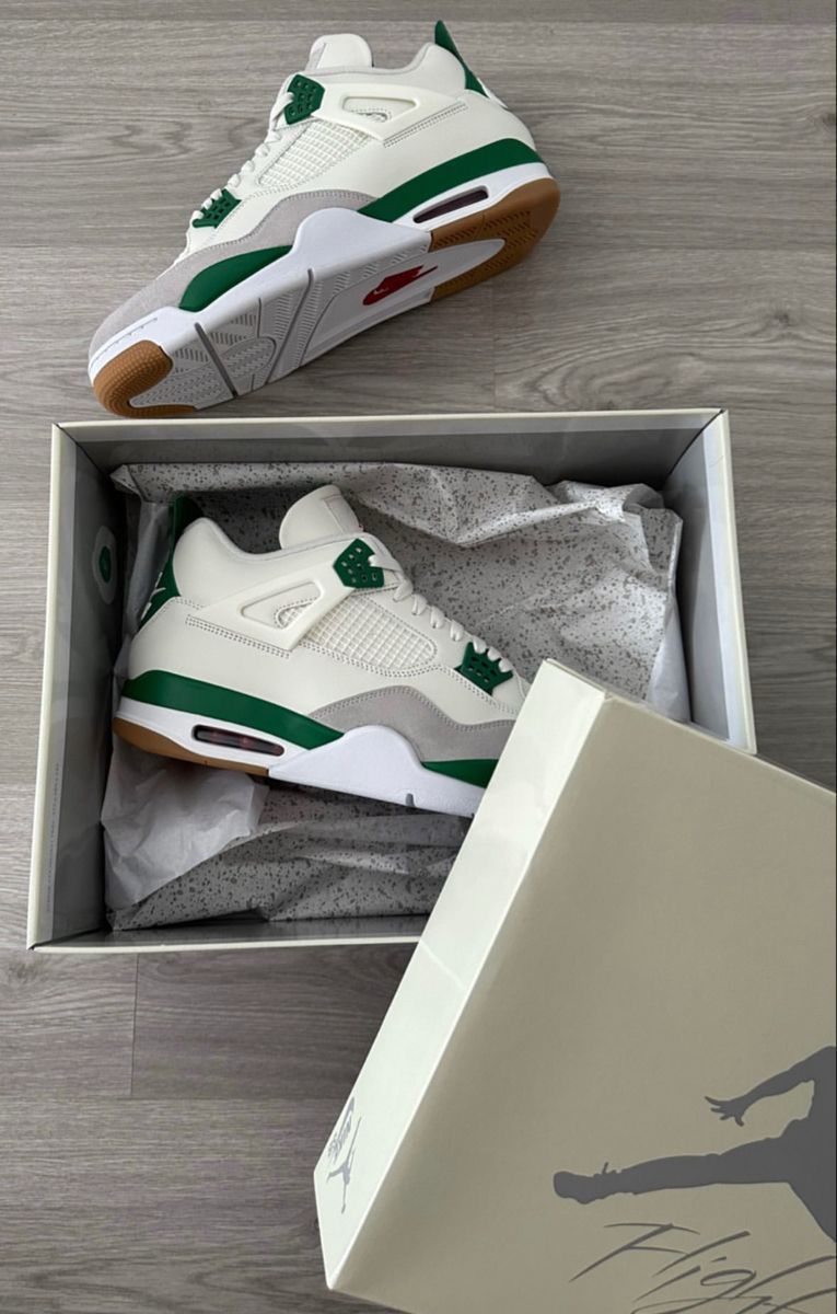 Baskets style Jordan 4 blanc et vert