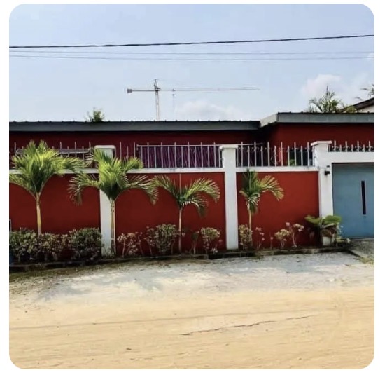 Villa basse 7 pièces avec piscine à louer