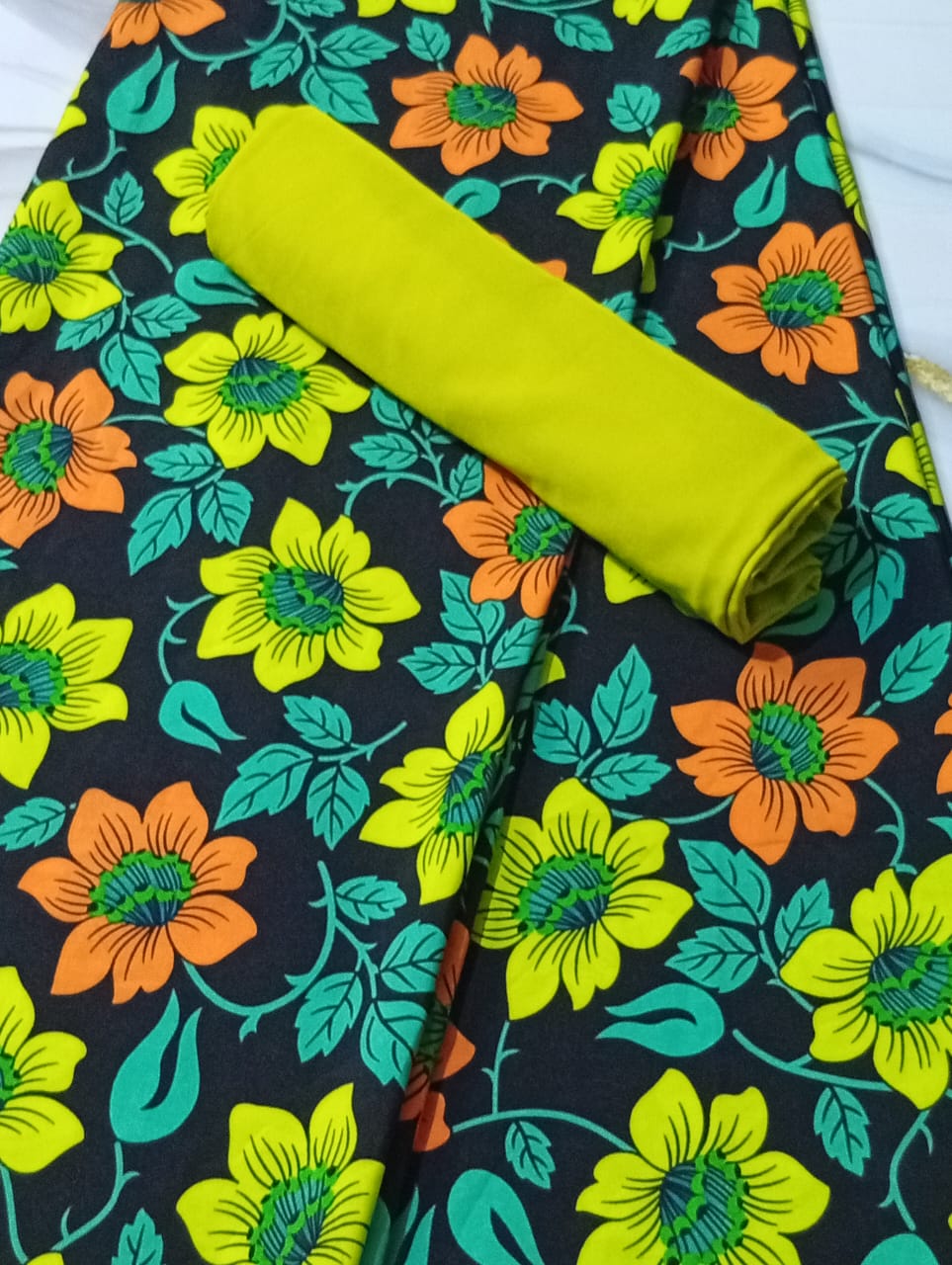 Tissu pagne + tissu uni assorti