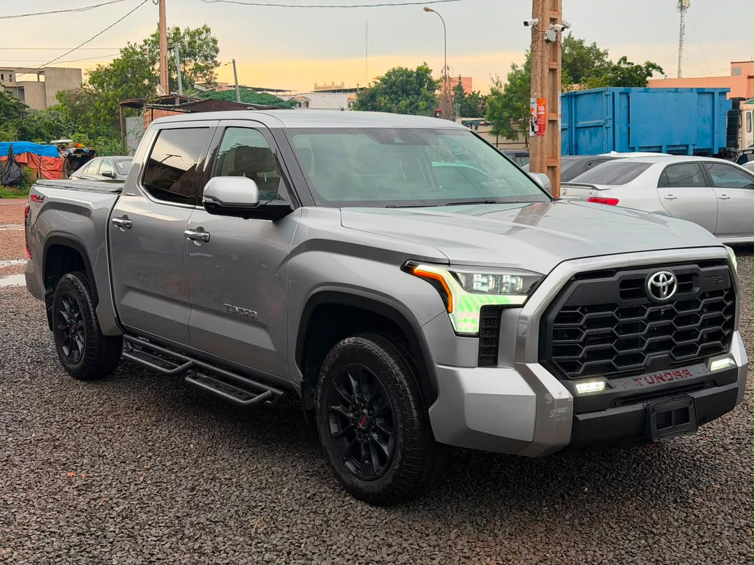 Toyota Tundra 2025 Essence Automatique – Climatisée