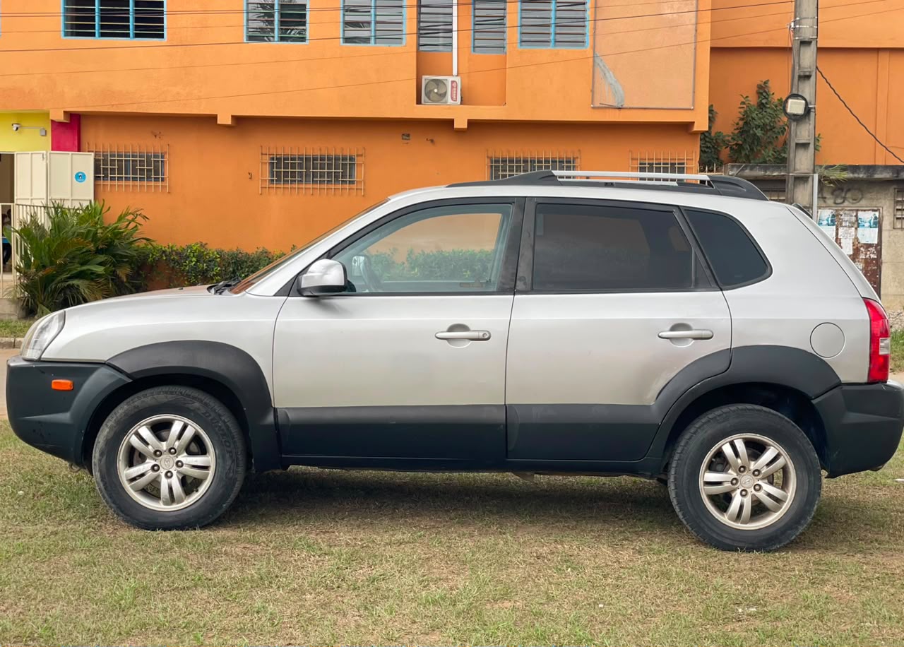Hyundai Tucson 2007 Occasion – Essence, Automatique, 6 Cylindres